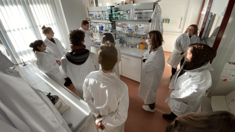 Alisha Sharma in her lab.